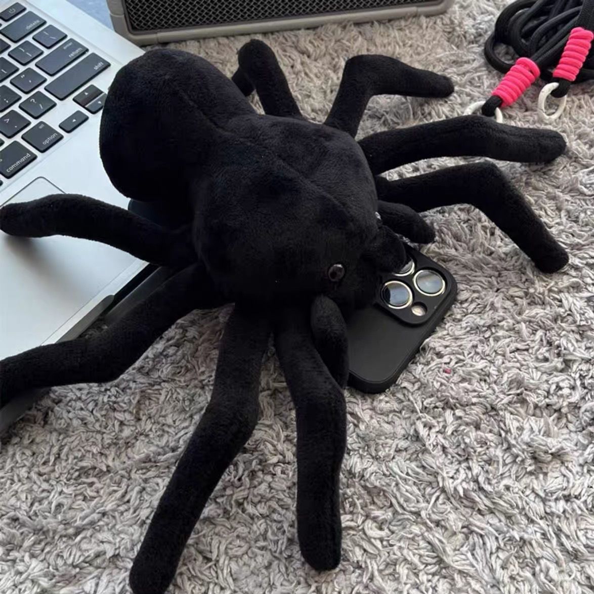 Spider Plush Phone Holder Stand for iPhone - Cute Desk Accessory