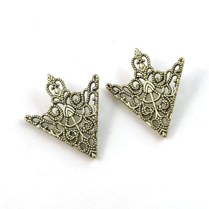 Vintage Metal Collar Tips – Retro Filigree Shirt Collar Clips for Men & Women