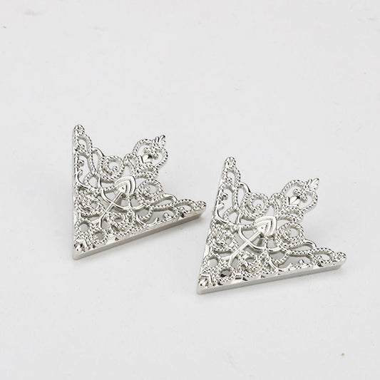 Vintage Metal Collar Tips – Retro Filigree Shirt Collar Clips for Men & Women
