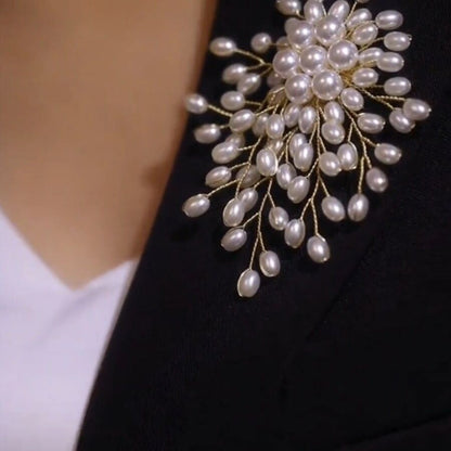 Luxury Handmade Pearl Flower Brooch – Elegant Bridal & Party Jewelry Pin