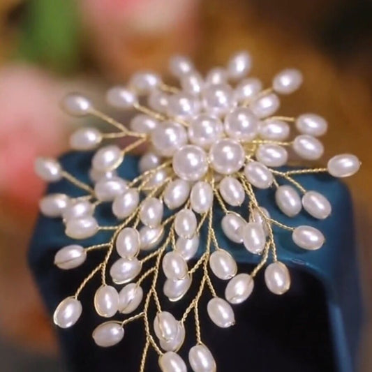 Luxury Handmade Pearl Flower Brooch – Elegant Bridal & Party Jewelry Pin