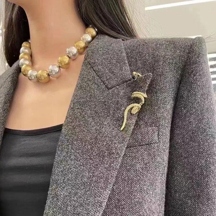 gold-metal-snake-brooch-pin