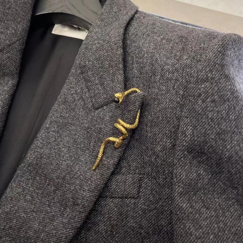 gold-metal-snake-brooch-pin