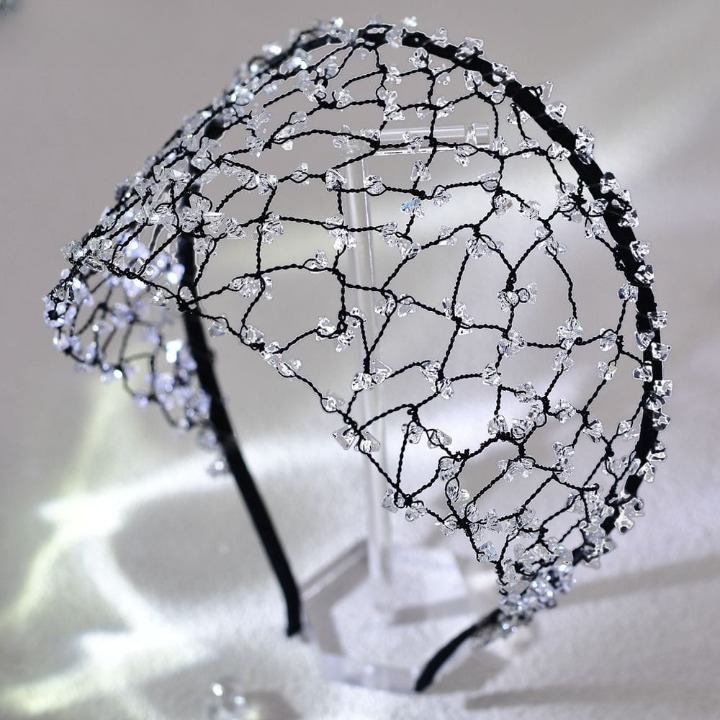 Beaded Hollow Crystal Headband – Elegant Wide Bridal Rhinestone Hair Accessory