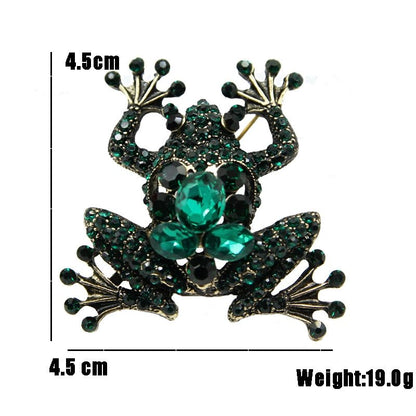 Emerald Sovereign Frog Brooch – Regal Crystal Emblem