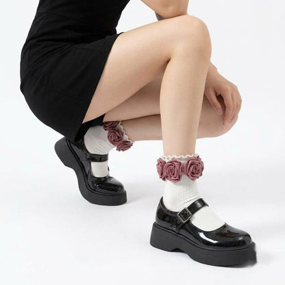 Flower Socks – Black & White Ankle Socks with 3D Rose Embroidery, Cute Vintage Korean Style