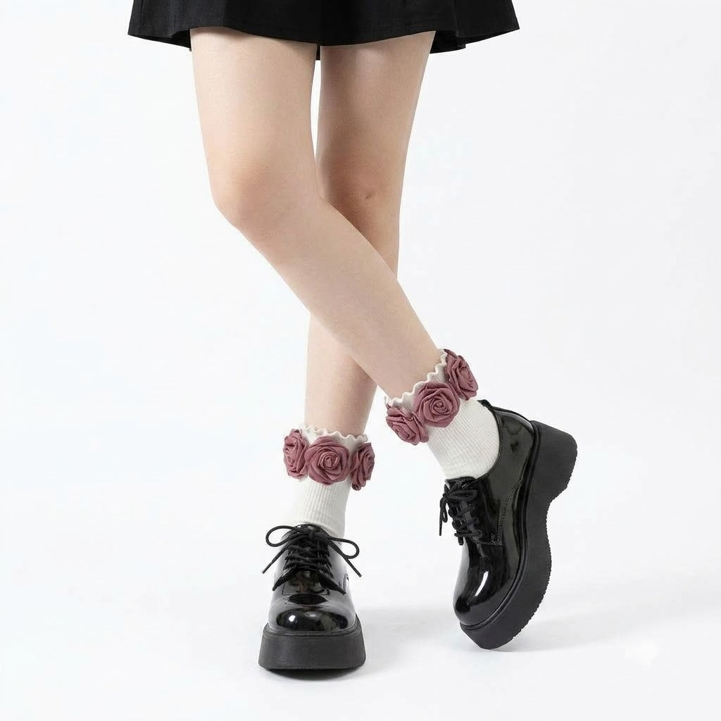 Flower Socks – Black & White Ankle Socks with 3D Rose Embroidery, Cute Vintage Korean Style