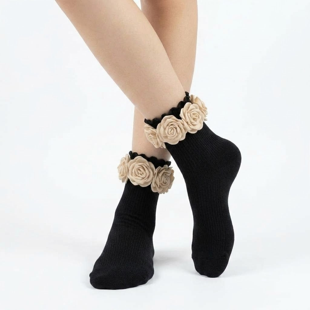 Flower Socks – Black & White Ankle Socks with 3D Rose Embroidery, Cute Vintage Korean Style